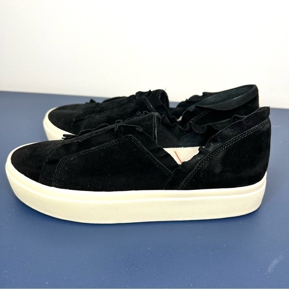 Sole Society Talexa Slip On Black Sporty Ruffle Sneaker Size 6 - Picture 7 of 14